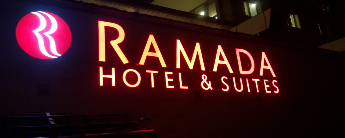 שלט אותיות RAMADA