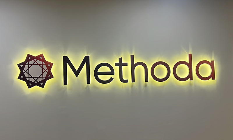 שלט מואר Methoda